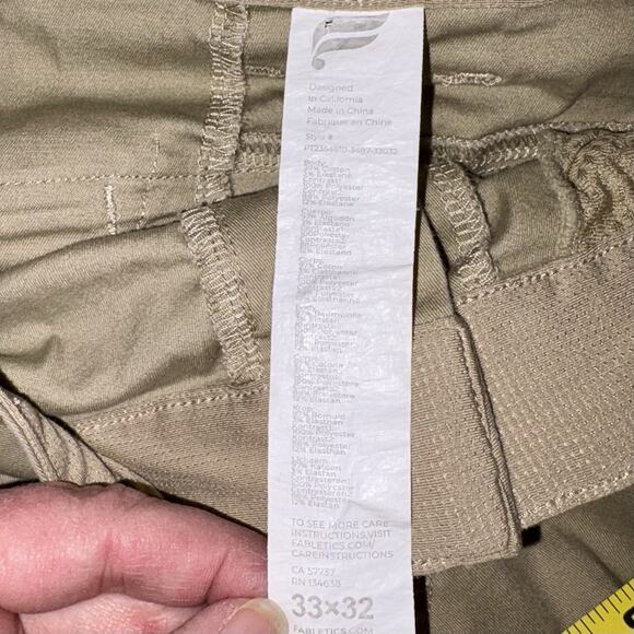 Fabletics The High Side Chino Pant Men's Size 33x32 Classic Fit Khaki Tan EUC - Picture 10 of 15
